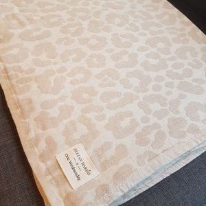 Jillian Harris x One Wednesday Throw / Scarf